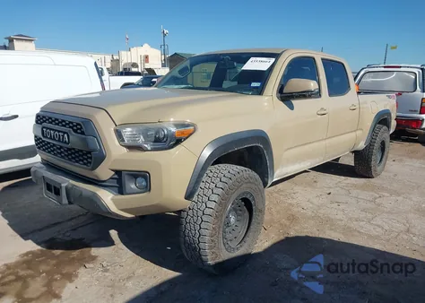 2017 Toyota Tacoma Trd Off Road z USA, uszkodzony, nr VIN 5TFDZ5BN8HX024238